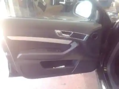 Vehicul casat audi a6 berlina (4f2) 2.0 tdi al anului 2010 alimentat caha