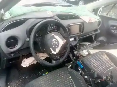 Здавання транспортного засобу toyota yaris (_p13_) 1.3 (nsp130_) року 2016 потужний 1nr