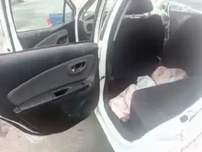 Здавання транспортного засобу toyota yaris (_p13_) 1.3 (nsp130_) року 2016 потужний 1nr