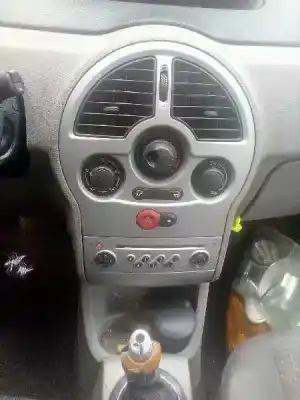 Vehicul casat renault modus 1.4 16v al anului 2005 alimentat k4j770