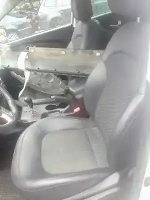 Véhicule à la ferraille hyundai ix35 2.0 cat de l'année 2012 alimenté g4kd