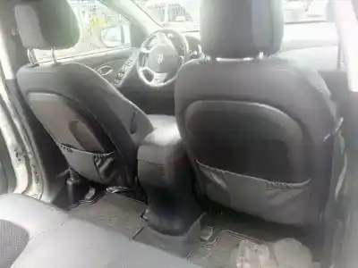 Véhicule à la ferraille hyundai ix35 2.0 cat de l'année 2012 alimenté g4kd
