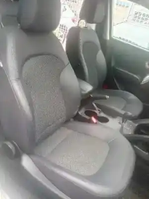 Véhicule à la ferraille hyundai ix35 2.0 cat de l'année 2012 alimenté g4kd