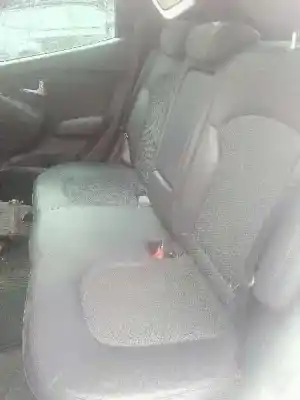 Véhicule à la ferraille hyundai ix35 2.0 cat de l'année 2012 alimenté g4kd
