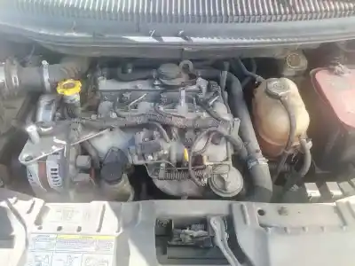 Verschrottungsfahrzeug chrysler voyager (rg) motor 2.8 ltr. - 110 kw crd cat des jahres 2007 angetrieben vm47c