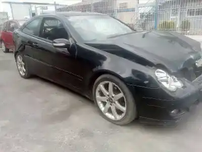 Véhicule à la ferraille mercedes-benz clase c (w203) sportcoupe c 220 cdi (la) (203.708) de l'année 2008 alimenté 646963