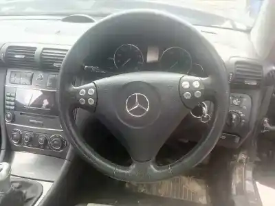 Véhicule à la ferraille mercedes-benz clase c (w203) sportcoupe c 220 cdi (la) (203.708) de l'année 2008 alimenté 646963