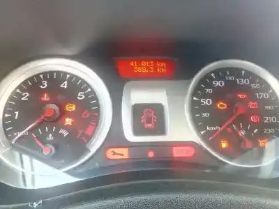 Veicolo di demolizione renault clio iii exception dell'anno 2009 alimentato d4f740