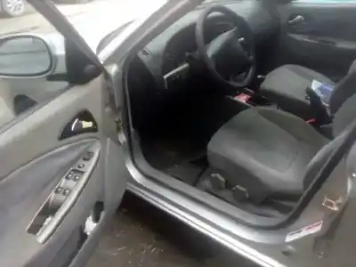 Veículo de Sucata daewoo nubira berlina classic cdx do ano 2001 alimentado x20sed