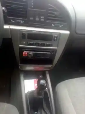 Veículo de Sucata daewoo nubira berlina classic cdx do ano 2001 alimentado x20sed