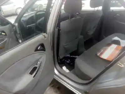 Veículo de Sucata daewoo nubira berlina classic cdx do ano 2001 alimentado x20sed
