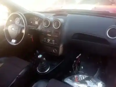 Vehicul casat ford fiesta (cbk) ambiente al anului 2006 alimentat hhjb