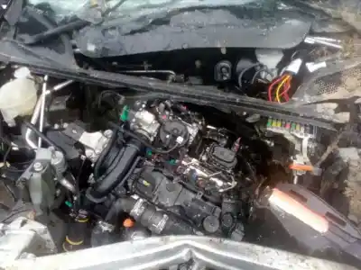 Veículo de Sucata citroen c4 lim. live edition do ano 2017 alimentado bh02