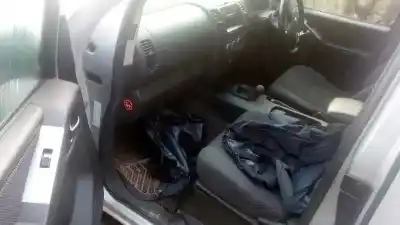 Véhicule à la ferraille nissan navara pick-up (d40m) king cab se 4x4 de l'année 2006 alimenté yd25ddti