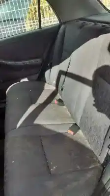 Veículo de Sucata toyota corolla (_e12_) 2.0 d-4d (cde120r_ cde120l_) do ano 2003 alimentado 1cdftv