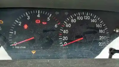 Veículo de Sucata toyota corolla (_e12_) 2.0 d-4d (cde120r_ cde120l_) do ano 2003 alimentado 1cdftv