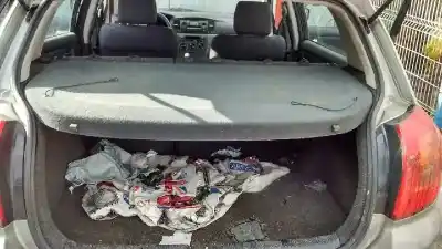 Veículo de Sucata toyota corolla (_e12_) 2.0 d-4d (cde120r_ cde120l_) do ano 2003 alimentado 1cdftv