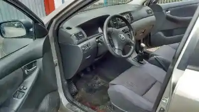 Veículo de Sucata toyota corolla (_e12_) 2.0 d-4d (cde120r_ cde120l_) do ano 2003 alimentado 1cdftv