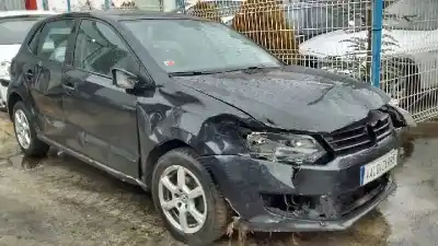 Veículo de Sucata VOLKSWAGEN POLO (6R1) Advance do ano 2011 alimentado CGGB