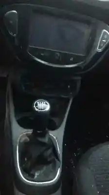Vehicul casat opel corsa e selective al anului 2015 alimentat b14xer
