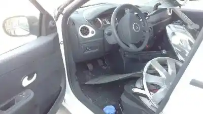 Veículo de Sucata renault clio iii yahoo do ano 2012 alimentado d4f740