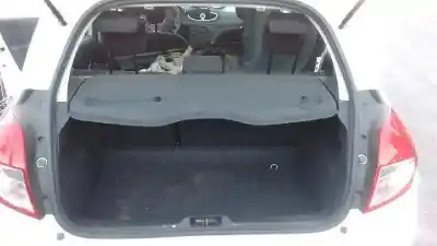 Veículo de Sucata renault clio iii yahoo do ano 2012 alimentado d4f740