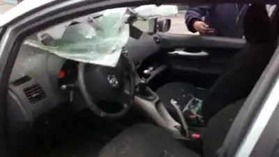 Sloopvoertuig toyota auris active van het jaar 2009 aangedreven 1nrfe