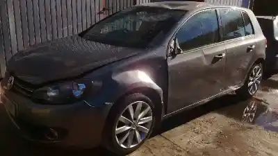 Véhicule à la ferraille VOLKSWAGEN GOLF VI (5K1) Sport de l'année 2011 alimenté CFFB