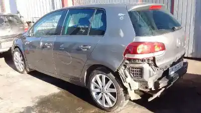 Véhicule à la ferraille volkswagen golf vi (5k1) sport de l'année 2011 alimenté cffb