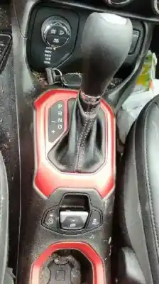 Veículo de Sucata jeep renegade trailhawk 4wd do ano 2016 alimentado m768
