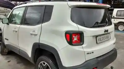 Veículo de Sucata jeep renegade trailhawk 4wd do ano 2016 alimentado m768
