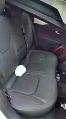 Veículo de Sucata jeep renegade trailhawk 4wd do ano 2016 alimentado m768