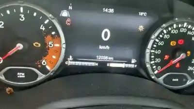 Veículo de Sucata jeep renegade trailhawk 4wd do ano 2016 alimentado m768
