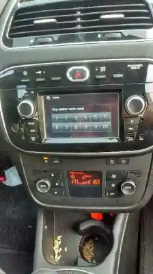 Veículo de Sucata fiat punto (199) easy do ano 2017 alimentado 169a4000