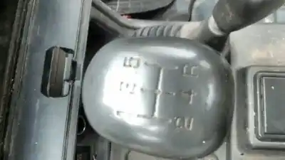 Veicolo di demolizione mitsubishi montero (v20/v40) 2500 td gl dell'anno 1995 alimentato 4d56