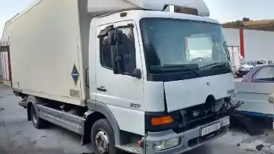 Véhicule à la ferraille mercedes-benz 817 4.2 de l'année 2000 alimenté 904911