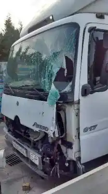 Véhicule à la ferraille mercedes-benz 817 4.2 de l'année 2000 alimenté 904911