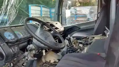 Véhicule à la ferraille mercedes-benz 817 4.2 de l'année 2000 alimenté 904911