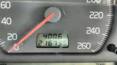 Veicolo di demolizione volvo c70 coupe 2.5 t / 2.4 t 193 cv / 142 kw dell'anno 2002 alimentato b5244t