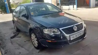 Véhicule à la ferraille volkswagen passat berlina (3c2) trendline de l'année 2007 alimenté bxe