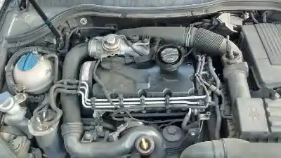 Véhicule à la ferraille volkswagen passat berlina (3c2) trendline de l'année 2007 alimenté bxe