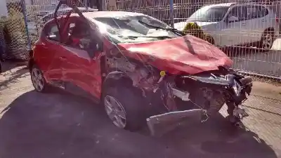 Vehicul casat renault clio iv dynamique al anului 2012 alimentat h4b400