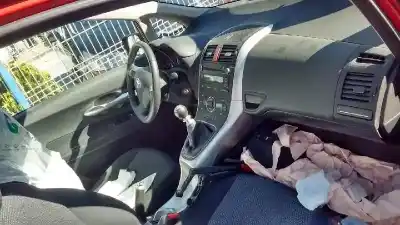 Sloopvoertuig toyota auris active van het jaar 2011 aangedreven 1ndtv
