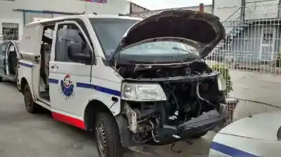 Verschrottungsfahrzeug VOLKSWAGEN T5 TRANSPORTER/FURGONETA Caja cerrada des Jahres 2005 angetrieben AXB