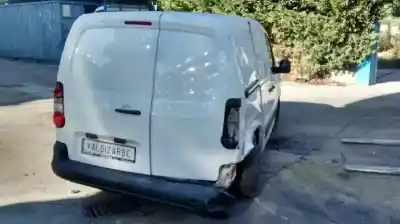 Здавання транспортного засобу peugeot partner kombi confort року 2013 потужний 9h06