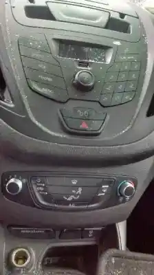 Vehículo de desguace ford transit courier kombi del año 2015 con motor xvcc