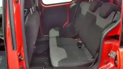 Vehículo de desguace ford transit courier kombi del año 2015 con motor xvcc