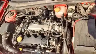 Véhicule à la ferraille opel vectra c berlina comfort de l'année 2004 alimenté z19dt
