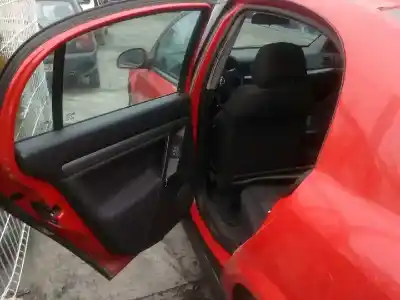 Véhicule à la ferraille opel vectra c berlina comfort de l'année 2004 alimenté z19dt