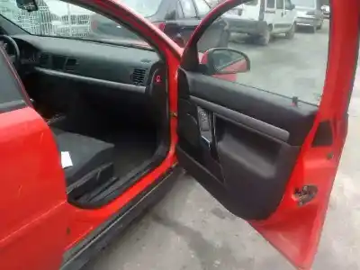 Véhicule à la ferraille opel vectra c berlina comfort de l'année 2004 alimenté z19dt